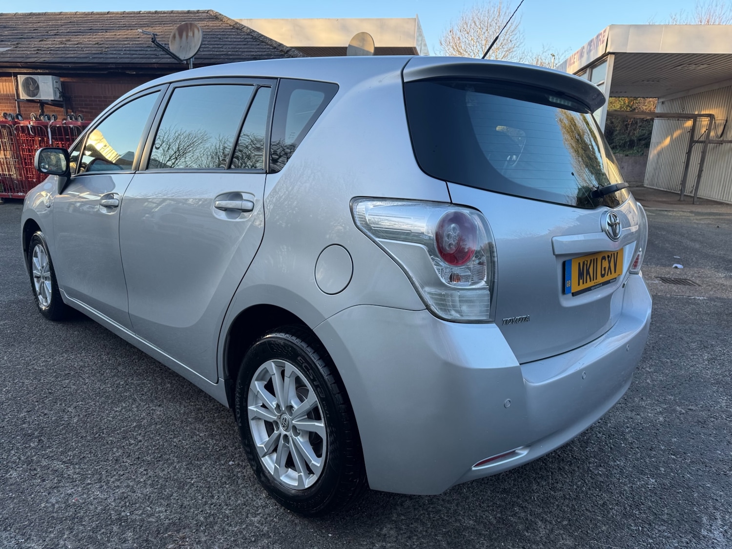 Used Toyota Verso 2011 for sale - 77118789: Photo 4