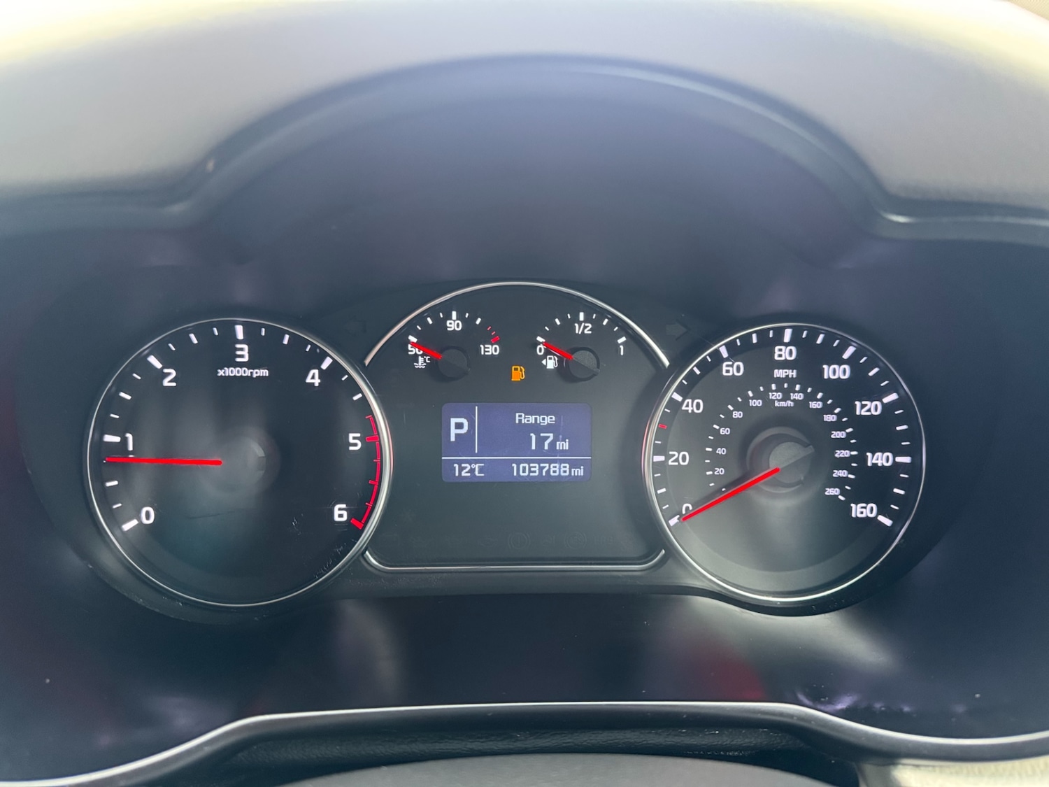 Used Kia Carens 2017 for sale - 78012652: Photo 17