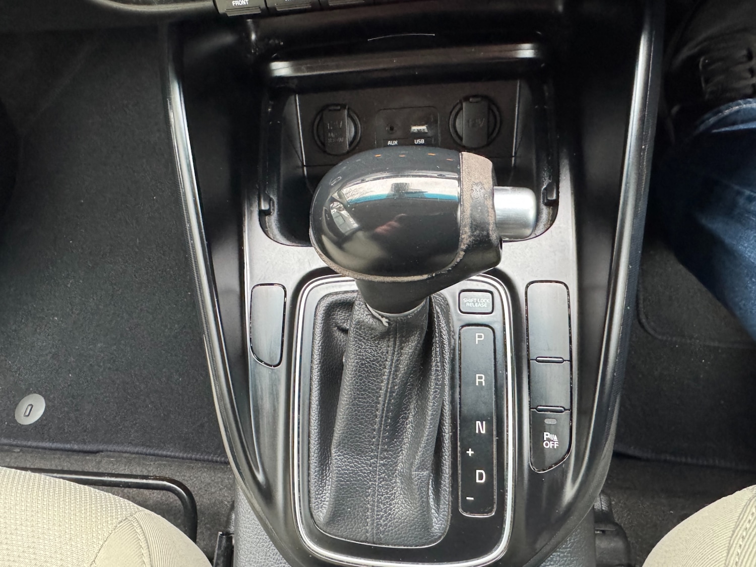 Used Kia Carens 2017 for sale - 78012652: Photo 18