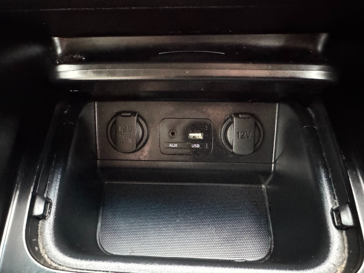 Used Kia Carens 2017 for sale - 78012652: Photo 26