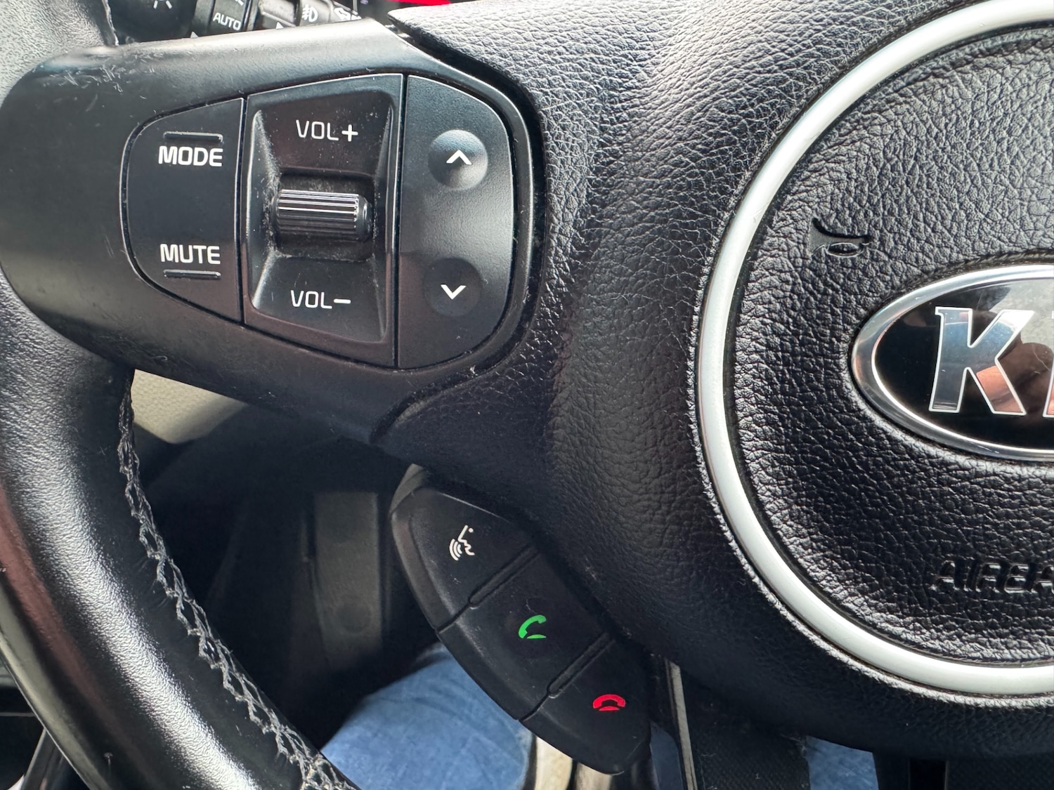 Used Kia Carens 2017 for sale - 78012652: Photo 30