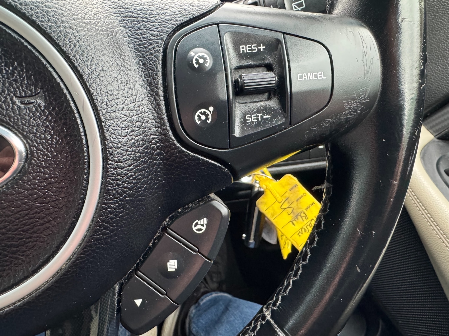 Used Kia Carens 2017 for sale - 78012652: Photo 33