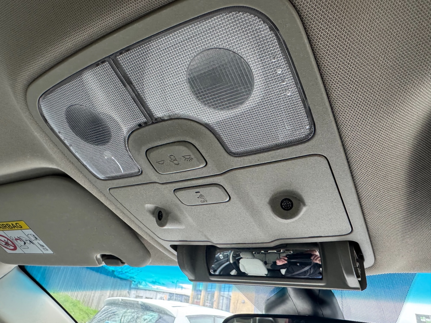 Used Kia Carens 2017 for sale - 78012652: Photo 37