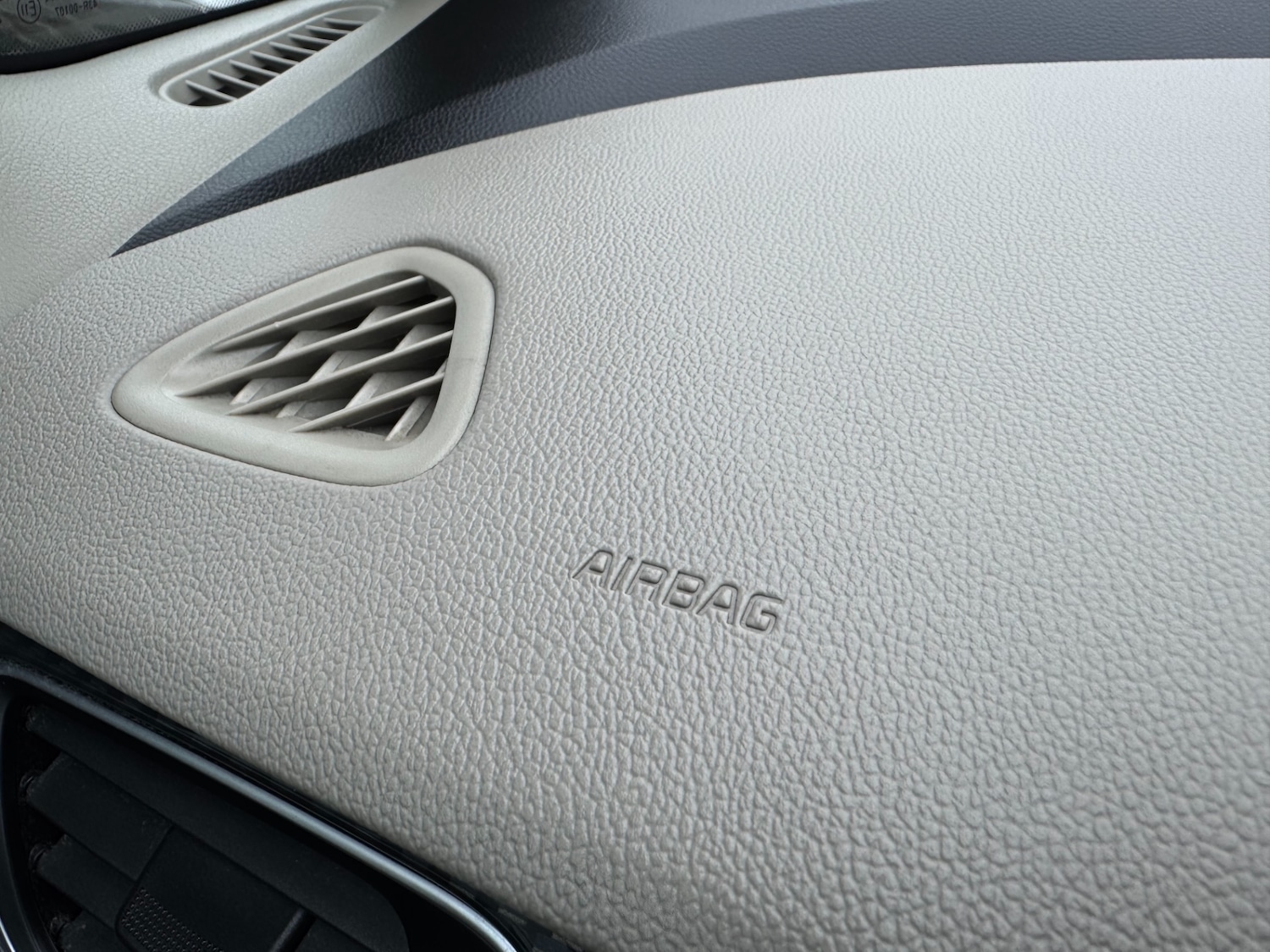 Used Kia Carens 2017 for sale - 78012652: Photo 38