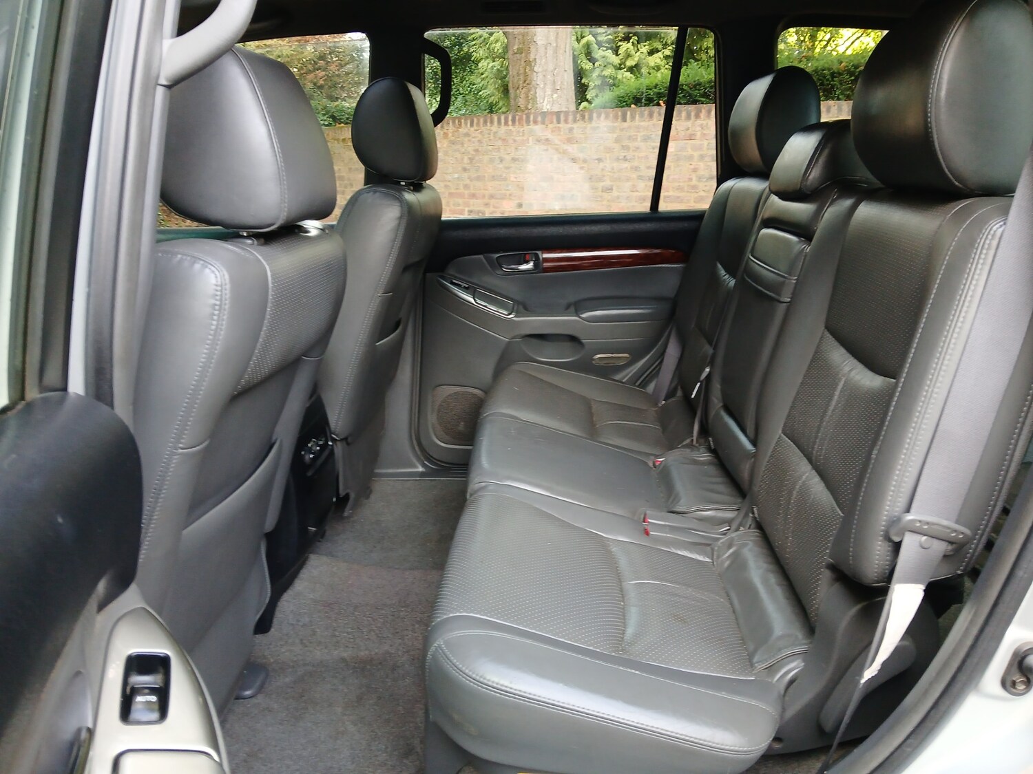 Used Toyota Land Cruiser 2004 for sale - 76546345: Photo 35