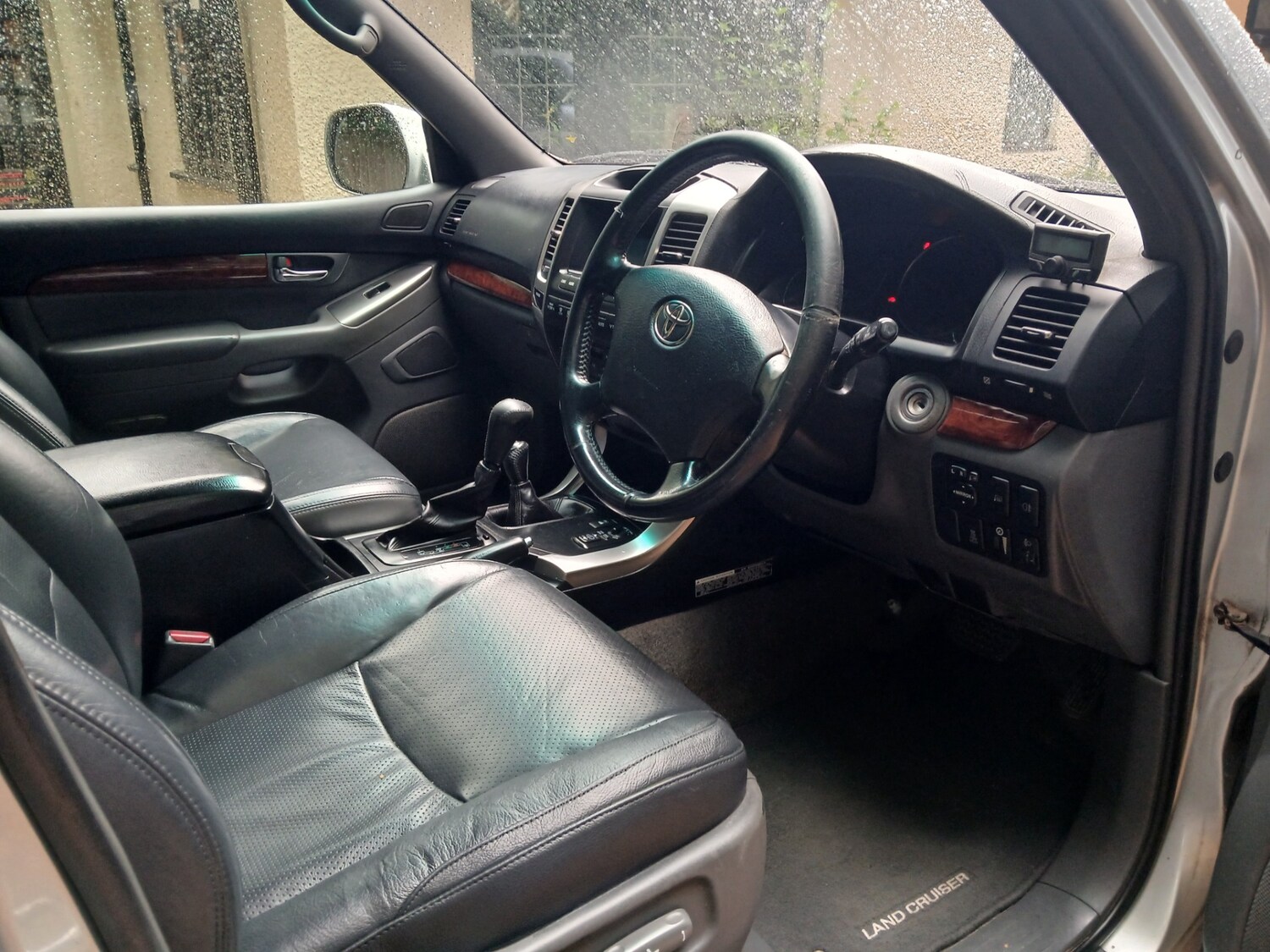 Used Toyota Land Cruiser 2004 for sale - 76546345: Photo 37