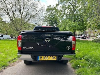 Used Nissan Navara 2016 for sale - 79725333: Photo