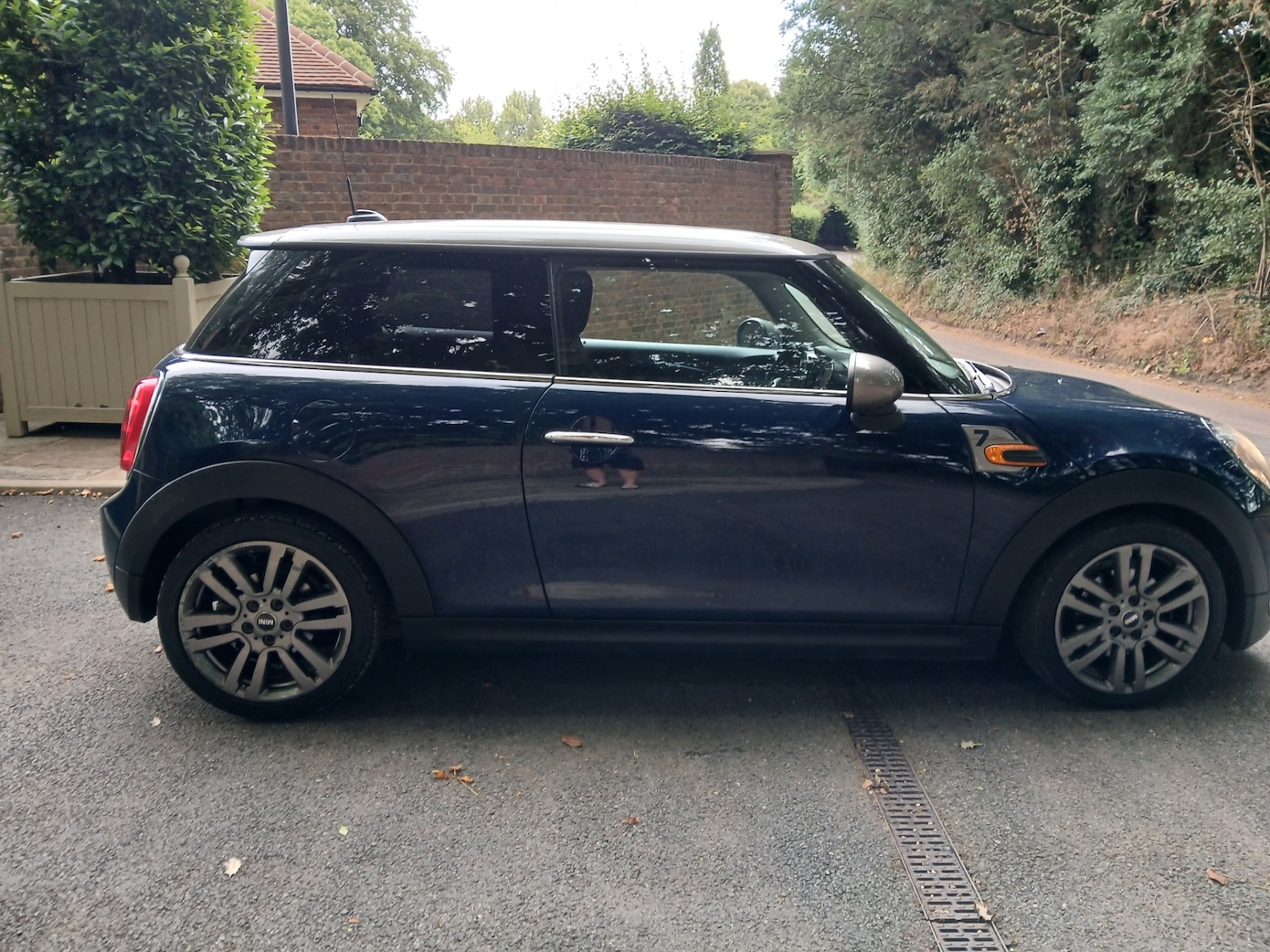 Vehicle 22