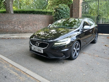 Used Volvo V40 2017 for sale - 75536798: Photo