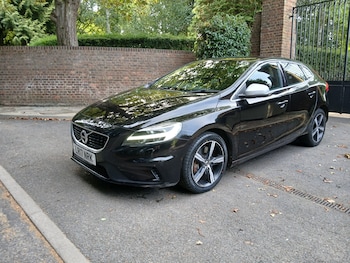 Used Volvo V40 2017 for sale - 75536798: Photo