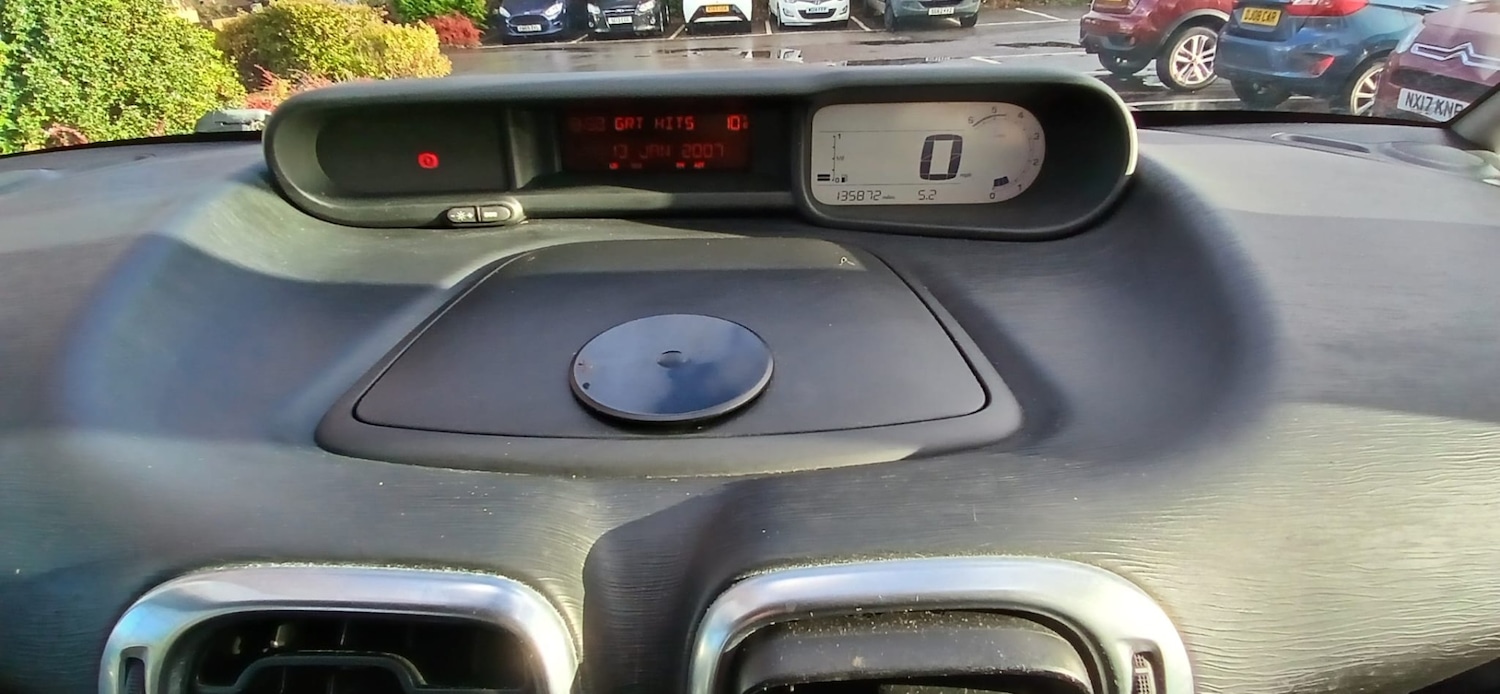 Used Citroen C3 Picasso 2009 for sale - 76845867: Photo 9