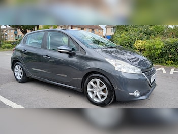 Used Peugeot 208 2014 for sale - 78324960: Photo