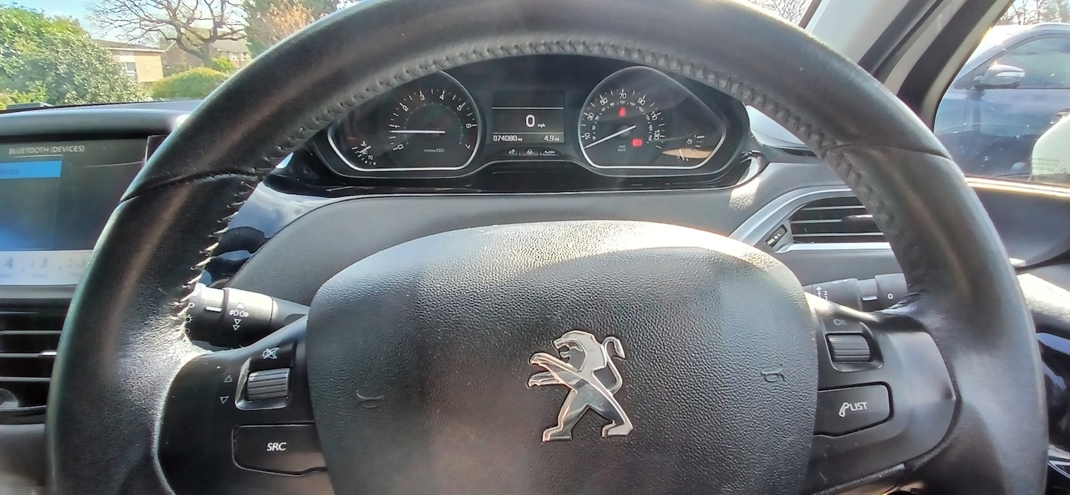 Used Peugeot 208 2014 for sale - 78106031: Photo 10