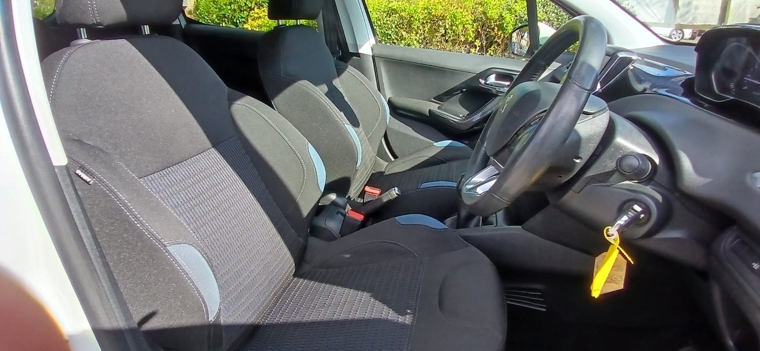 Used Peugeot 208 2014 for sale - 78106031: Photo 12