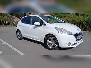 Used Peugeot 208 2014 for sale - 78106031: Photo