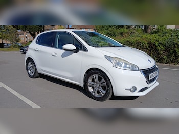 Used Peugeot 208 2014 for sale - 78106031: Photo