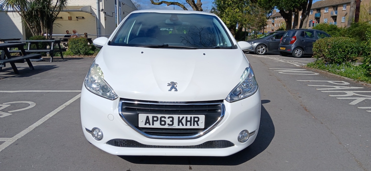 Used Peugeot 208 2014 for sale - 78106031: Photo 3