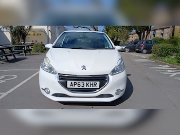 Used Peugeot 208 2014 for sale - 78106031: Photo