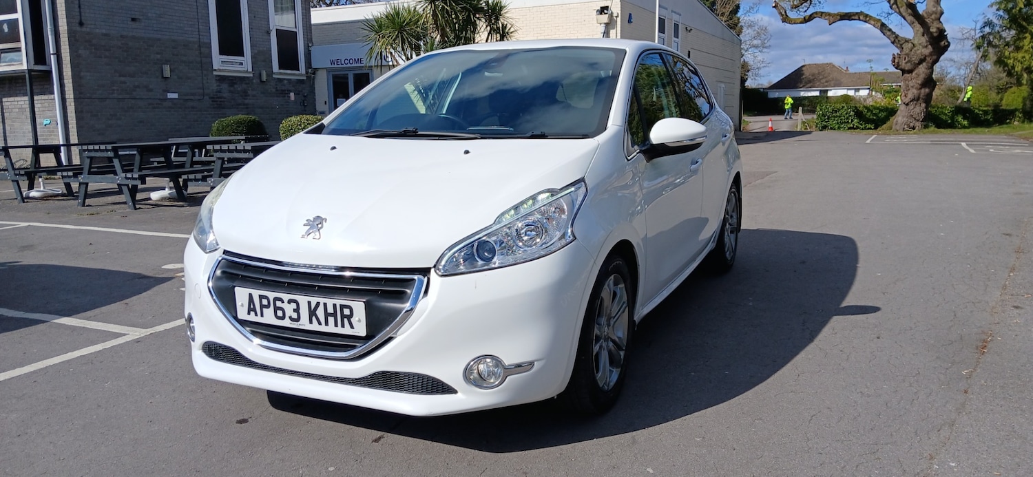 Used Peugeot 208 2014 for sale - 78106031: Photo 4