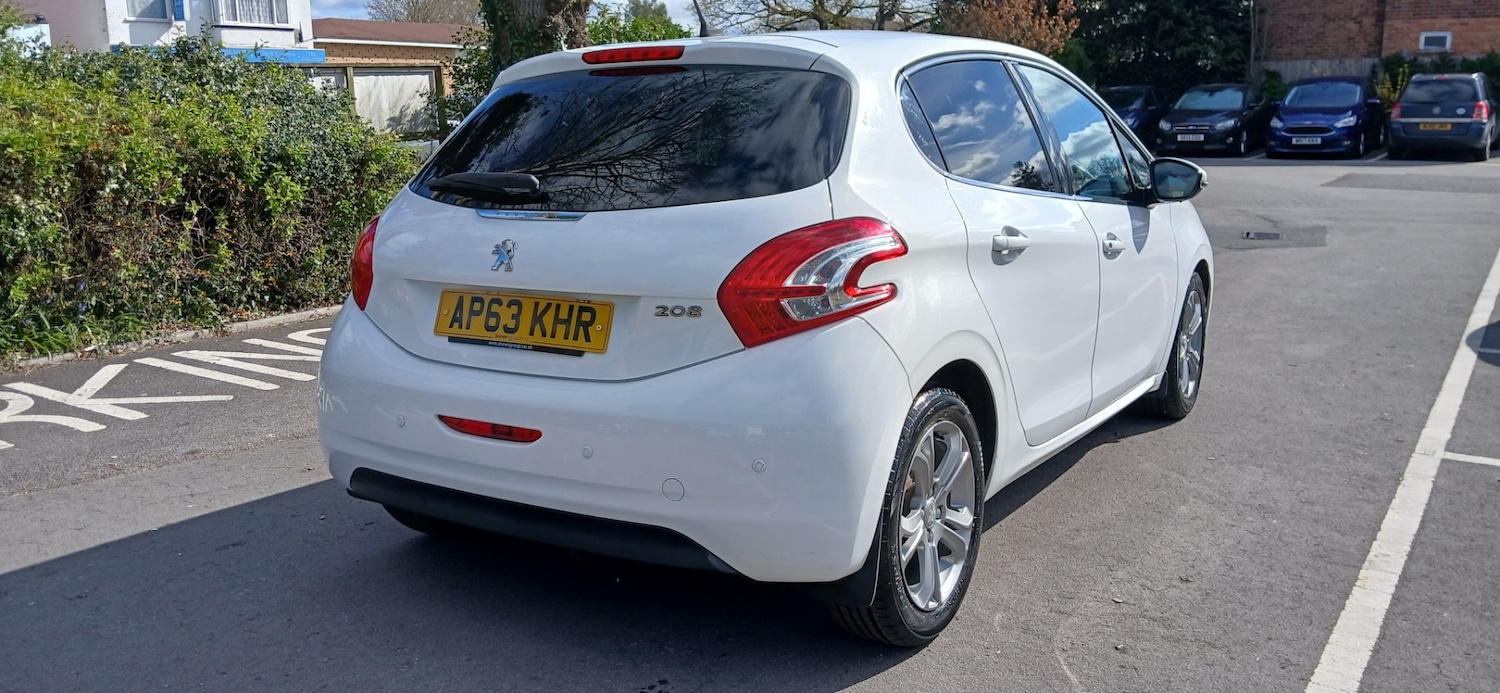 Used Peugeot 208 2014 for sale - 78106031: Photo 8