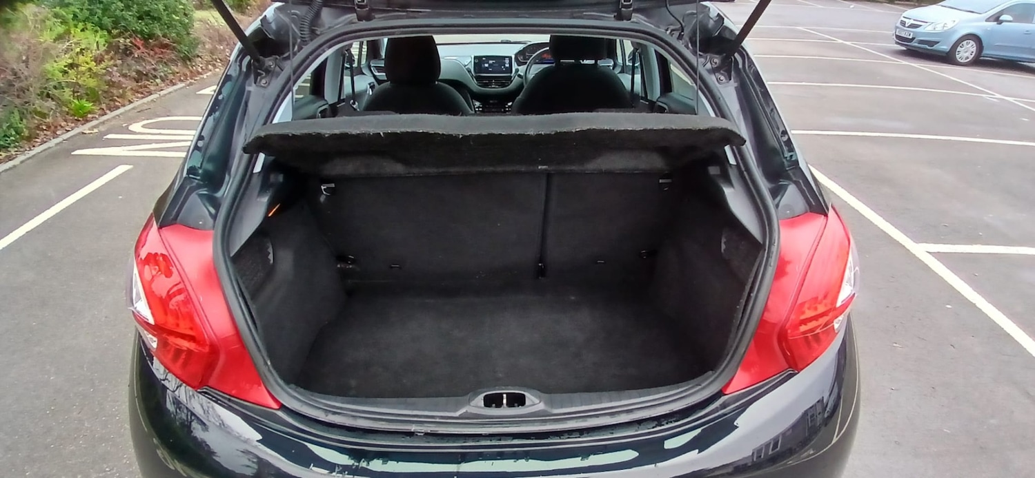 Used Peugeot 208 2014 for sale - 77661972: Photo 15