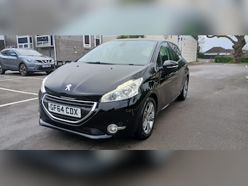 Used Peugeot 208 2014 for sale - 77661972: Photo