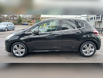 Used Peugeot 208 2014 for sale - 77661972: Photo