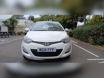 Used Hyundai i20 2014 for sale - 76402039: Photo