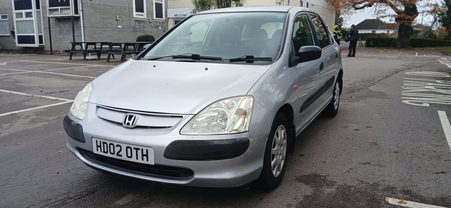 Used Honda Civic 2002 for sale - 76845915: Photo 5