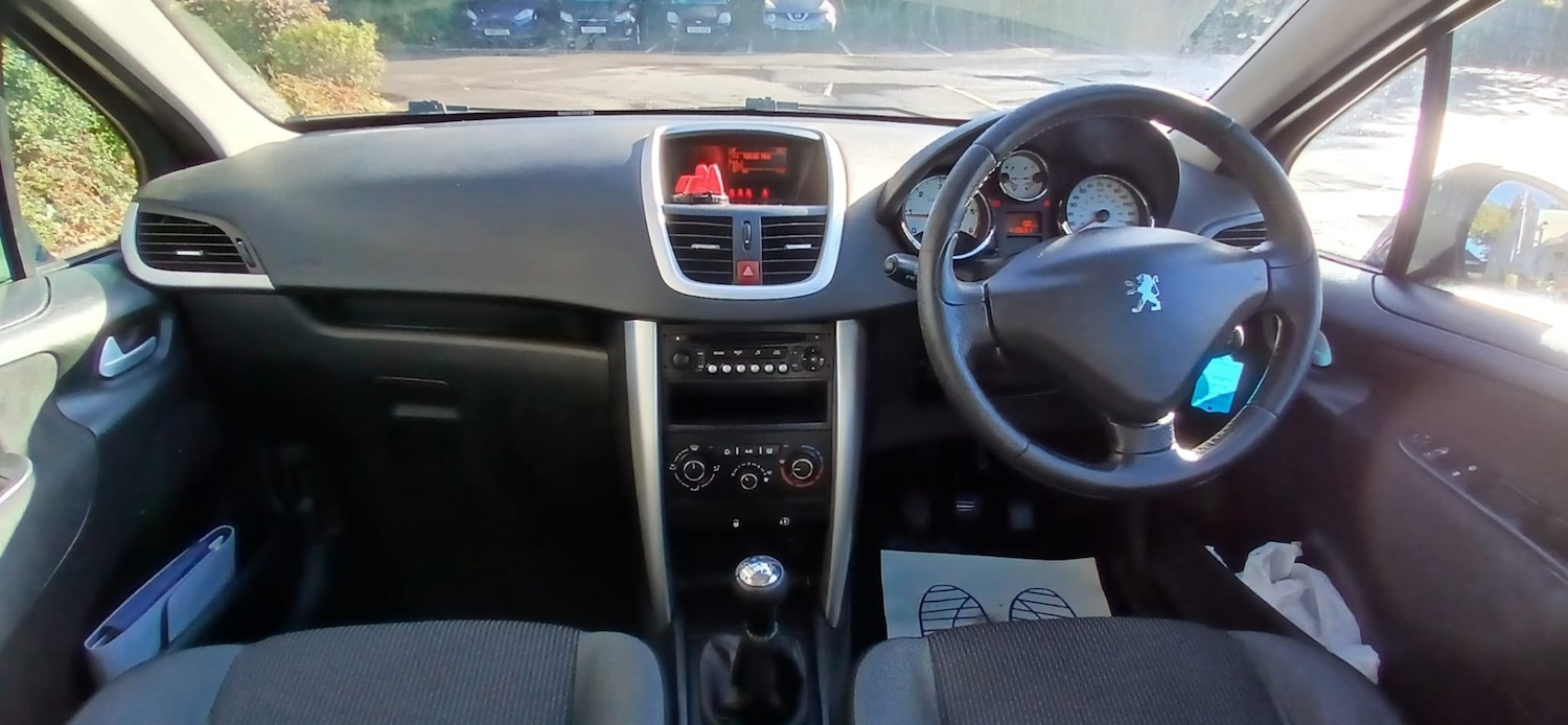 Used Peugeot 207 2012 for sale - 76437533: Photo 9