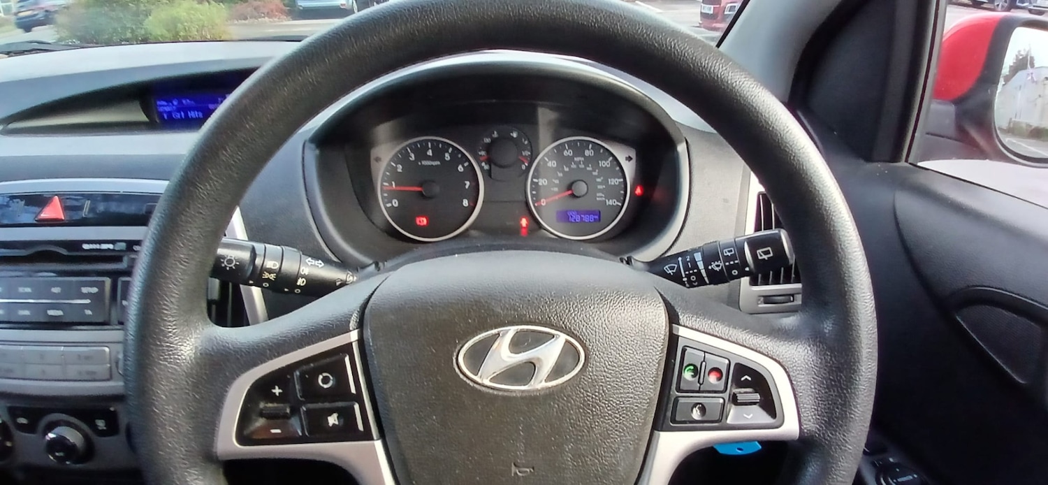 Used Hyundai i20 2014 for sale - 76959868: Photo 10