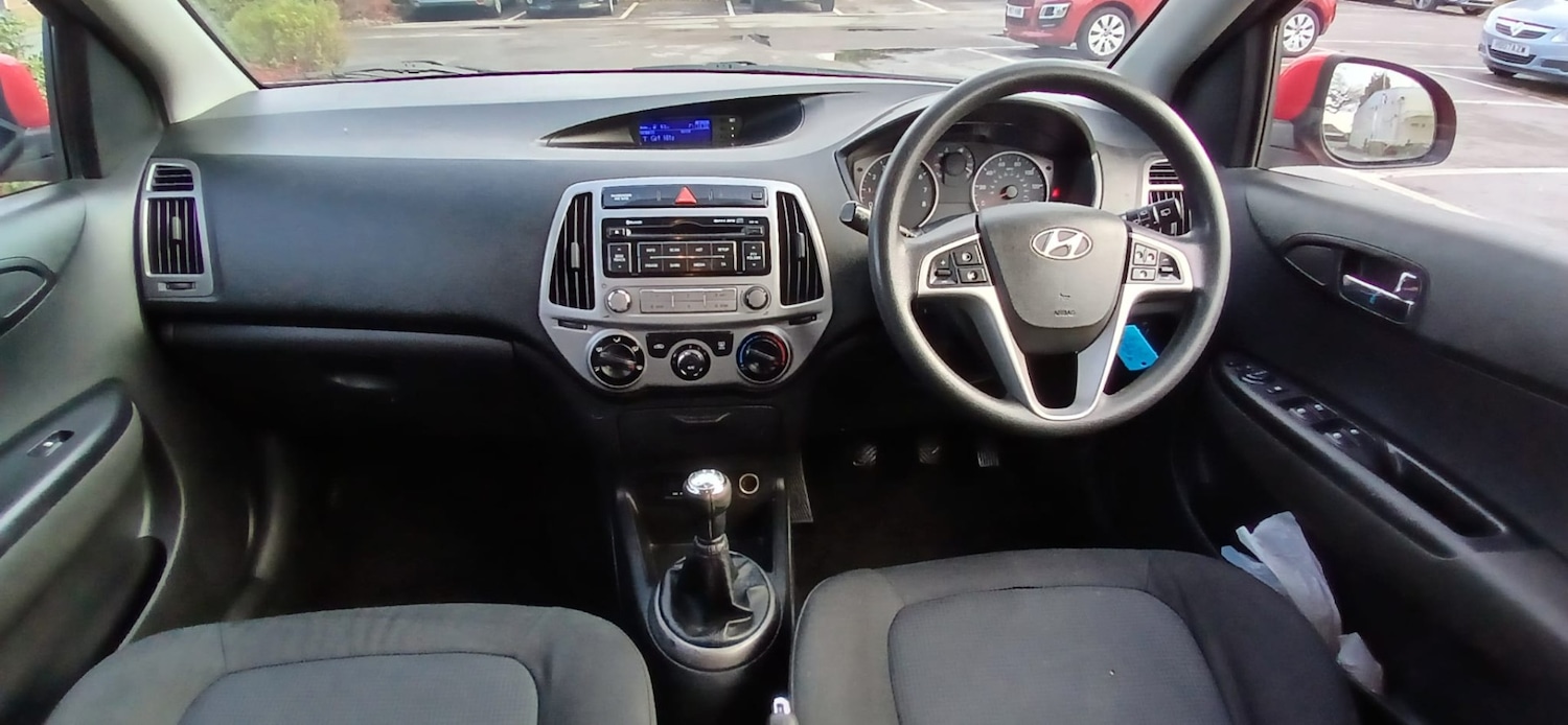 Used Hyundai i20 2014 for sale - 76959868: Photo 14