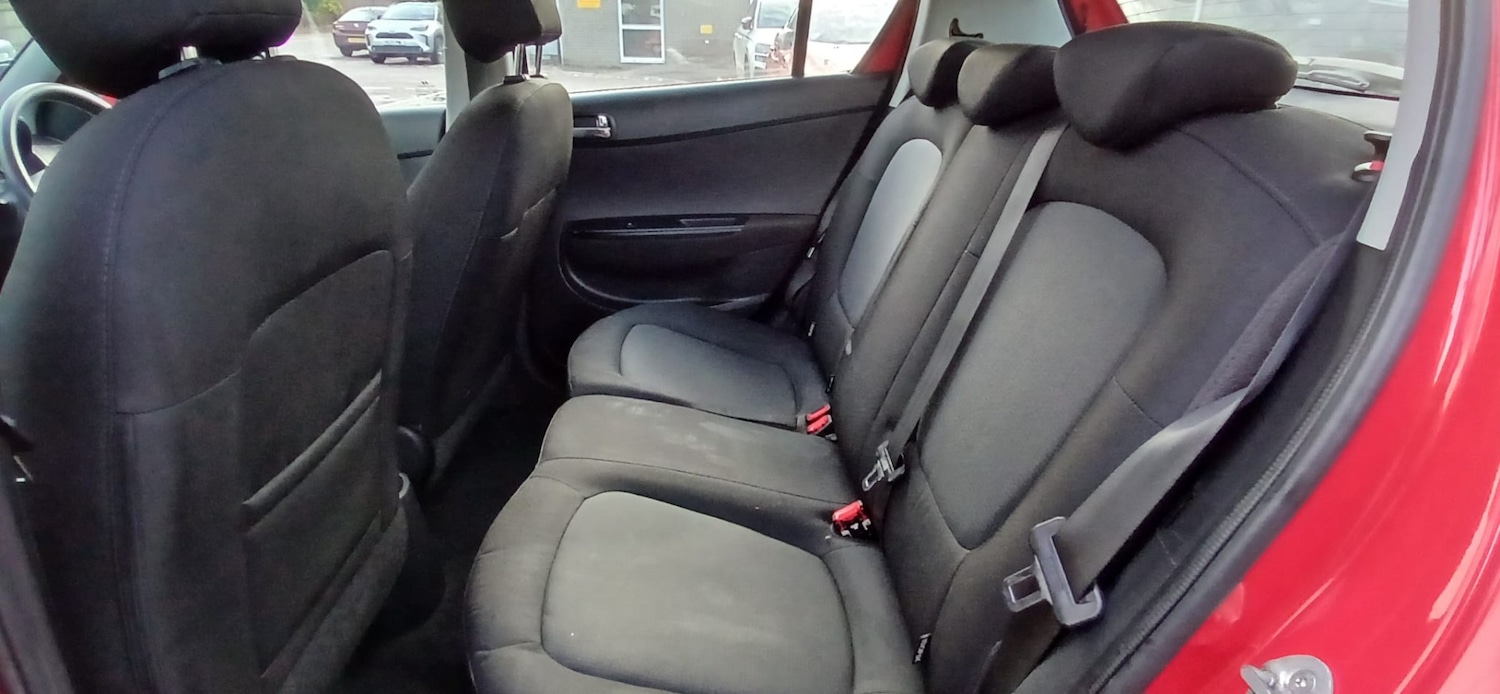 Used Hyundai i20 2014 for sale - 76959868: Photo 15