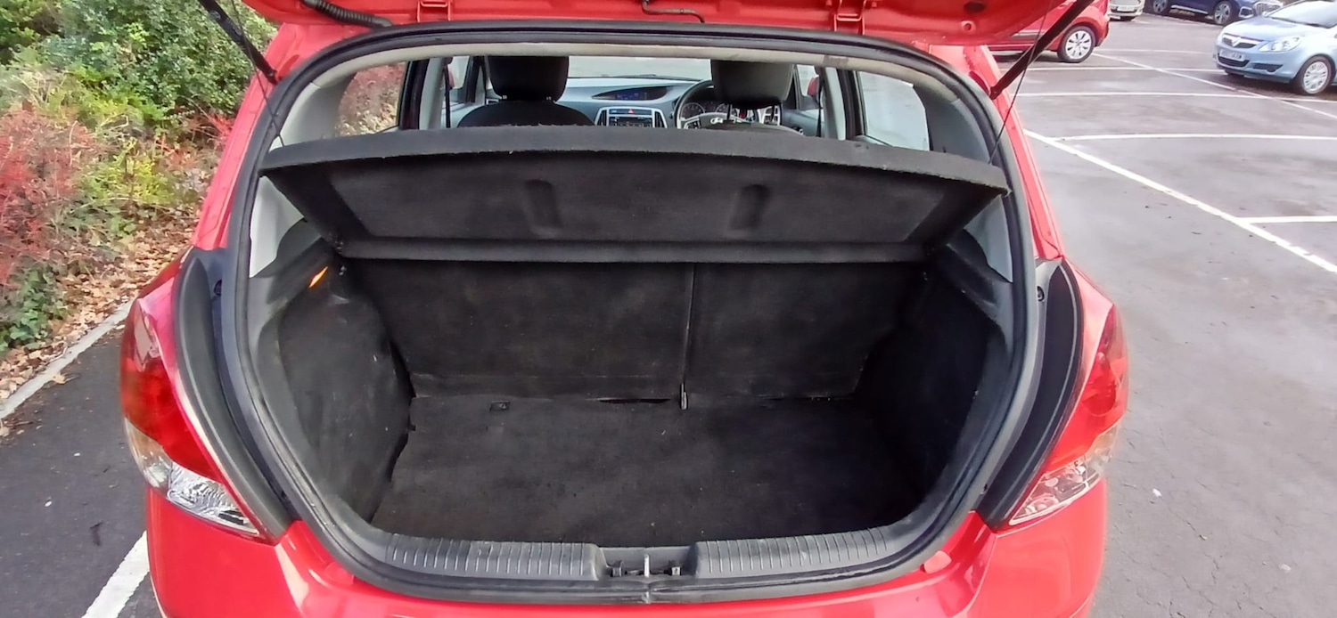 Used Hyundai i20 2014 for sale - 76959868: Photo 16