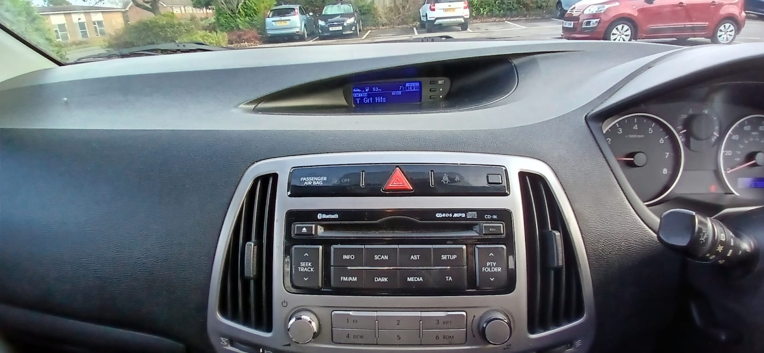 Used Hyundai i20 2014 for sale - 76959868: Photo 17