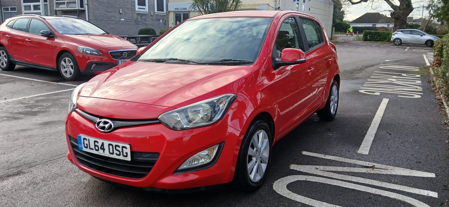 Used Hyundai i20 2014 for sale - 76959868: Photo 4