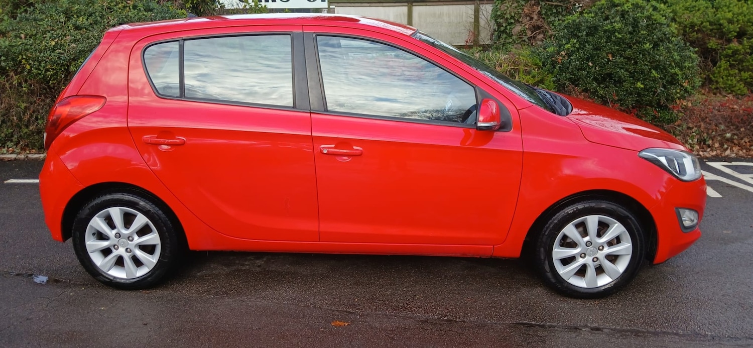 Used Hyundai i20 2014 for sale - 76959868: Photo 9