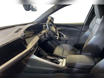 Used Audi Q5 2025 for sale - 76170010: Photo 2