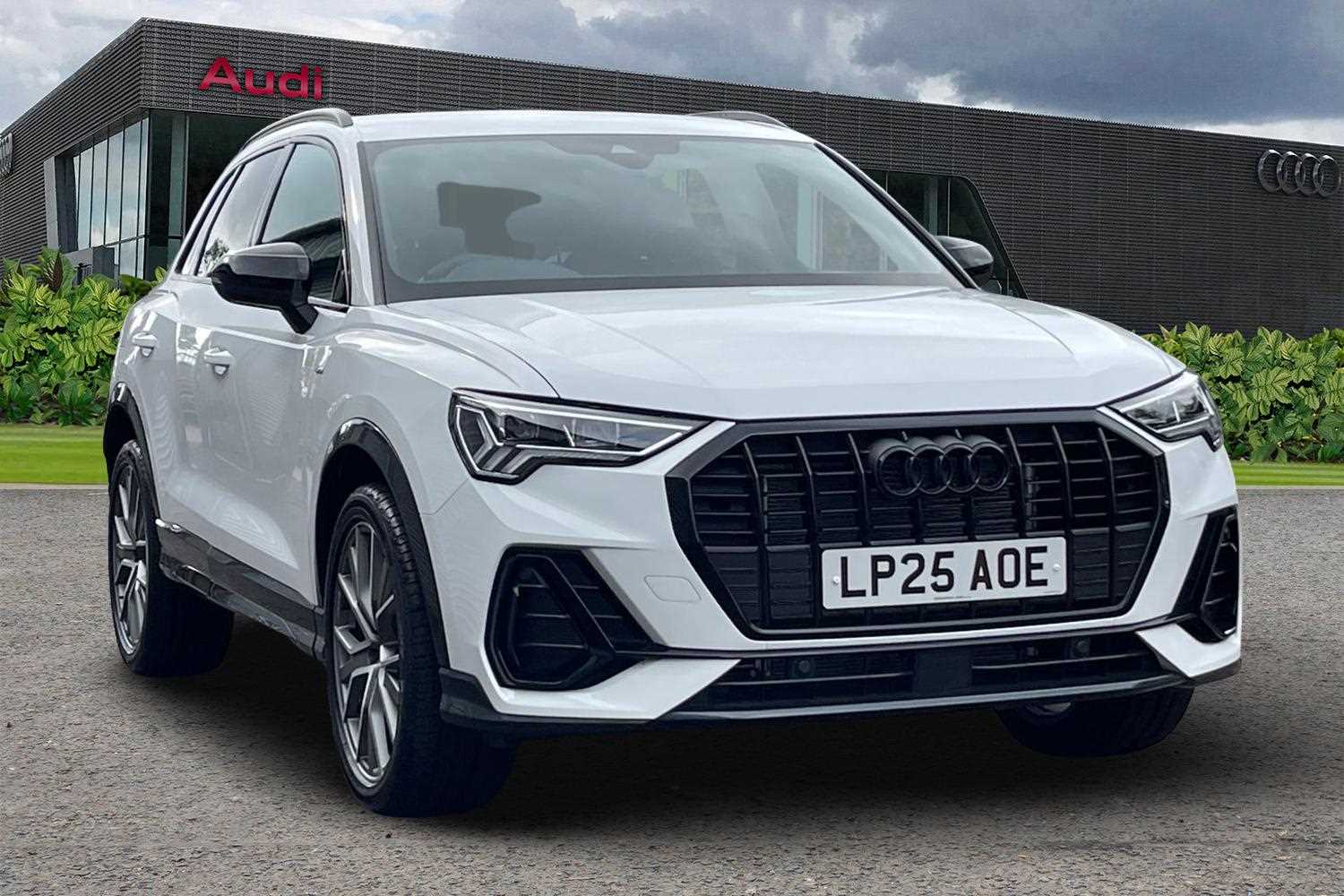 Used Audi Q3 2025 for sale - 76170158: Photo 1