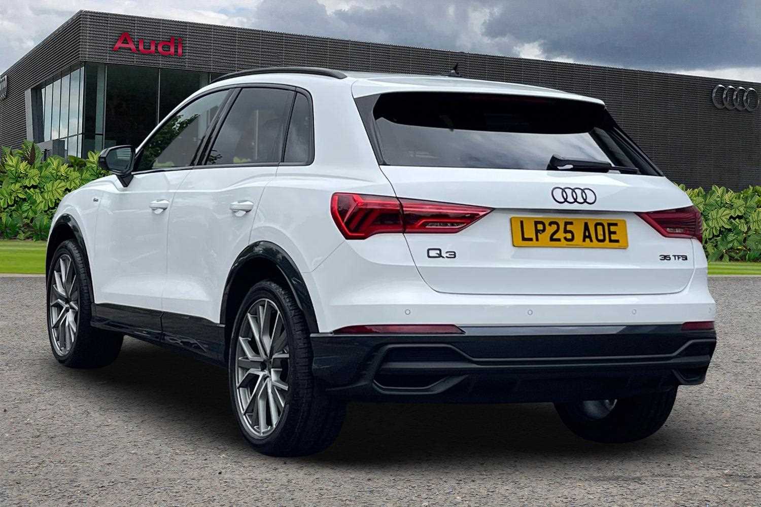 Used Audi Q3 2025 for sale - 76170158: Photo 3