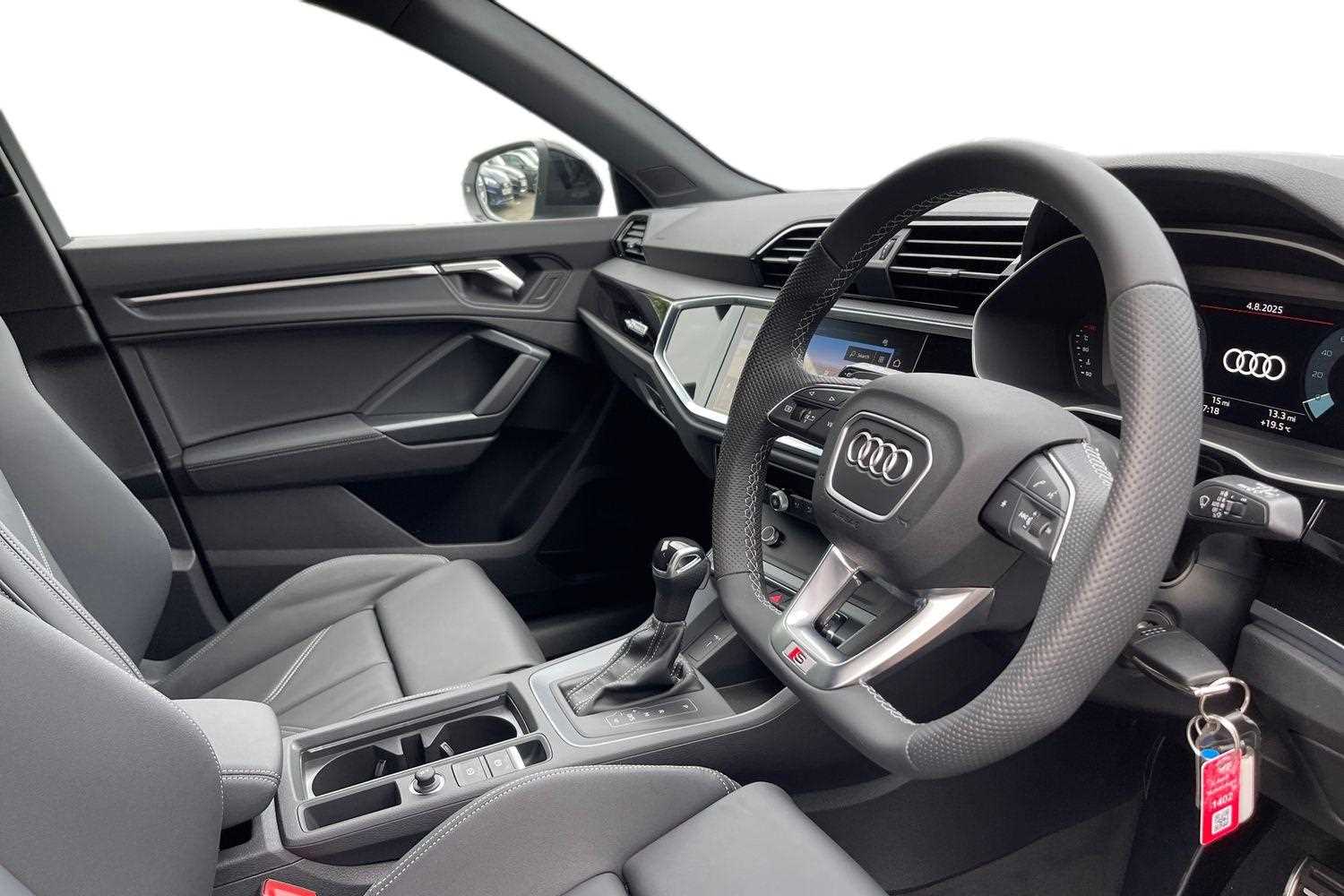 Used Audi Q3 2025 for sale - 76170158: Photo 6