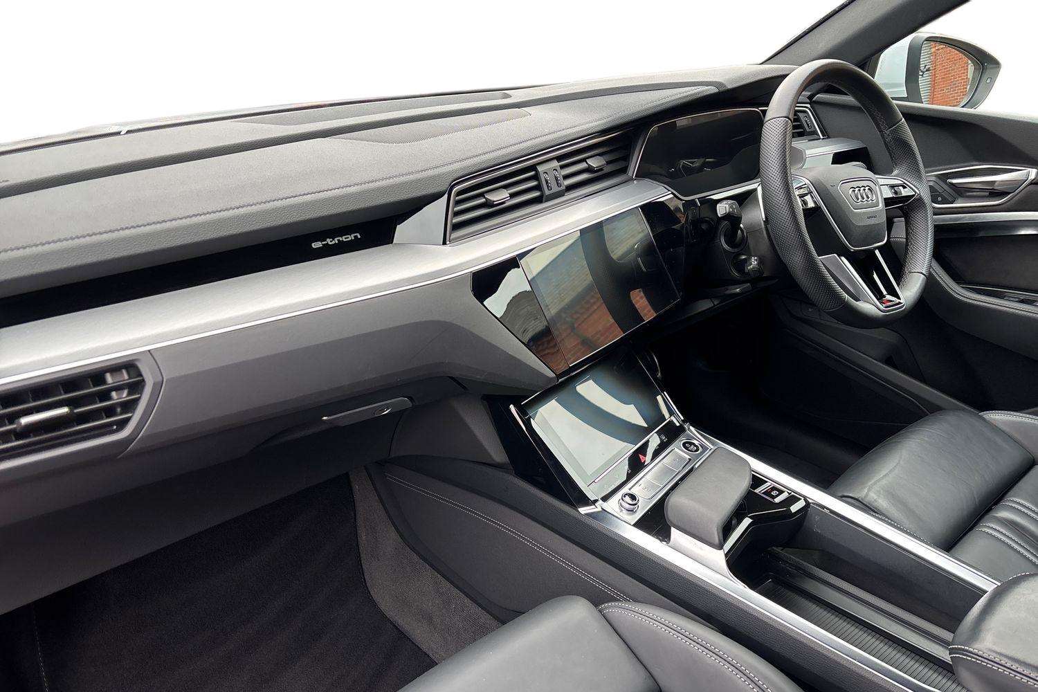 Used Audi Q8 2023 for sale - 78077082: Photo 2