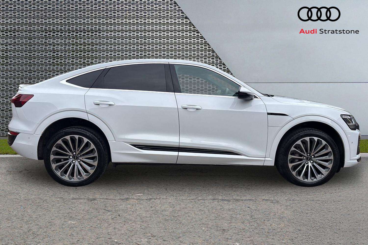 Used Audi Q8 2023 for sale - 78077082: Photo 4