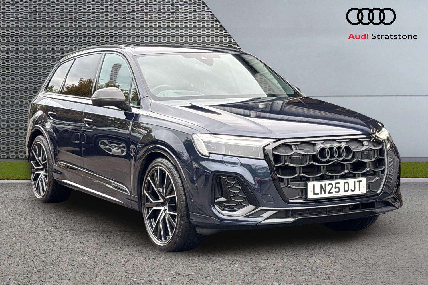 Used Audi Q7 2025 for sale - 76141647: Photo 1