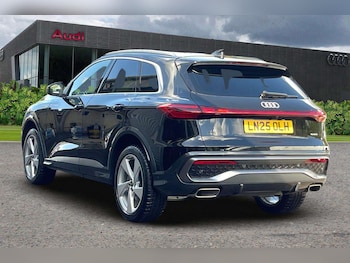 Used Audi Q5 2025 for sale - 75903526: Photo