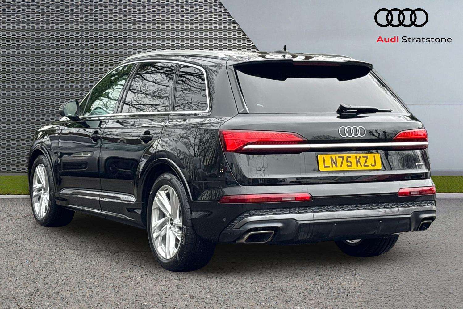 Used Audi Q7 2025 for sale - 77044024: Photo 3