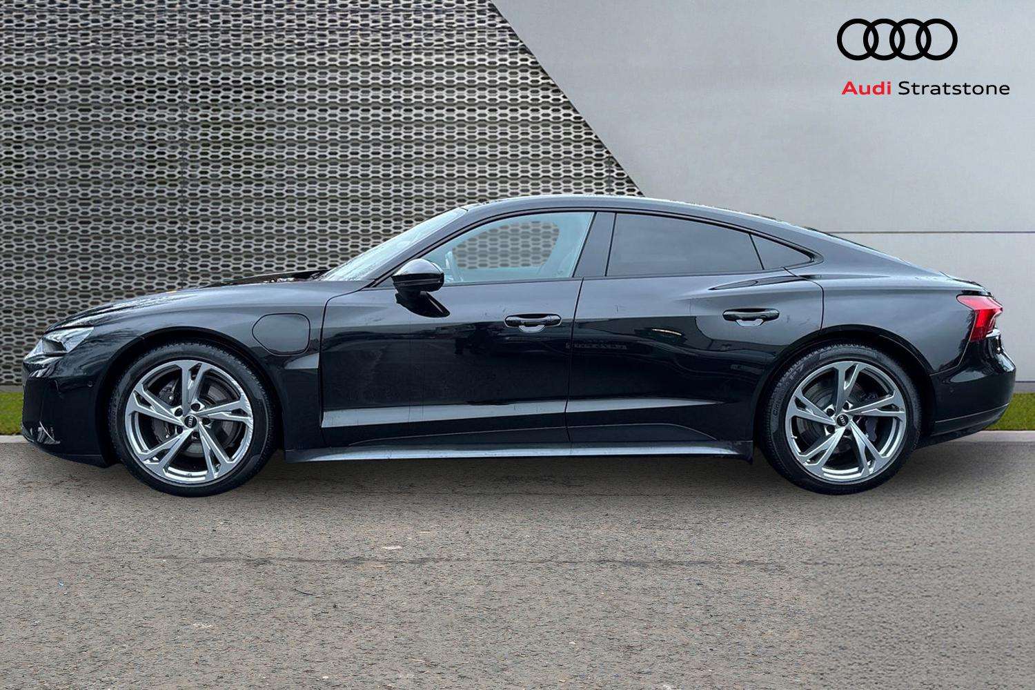 Used Audi e-tron GT 2023 for sale - 77011254: Photo 8