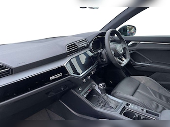 Used Audi Q3 2025 for sale - 76967813: Photo