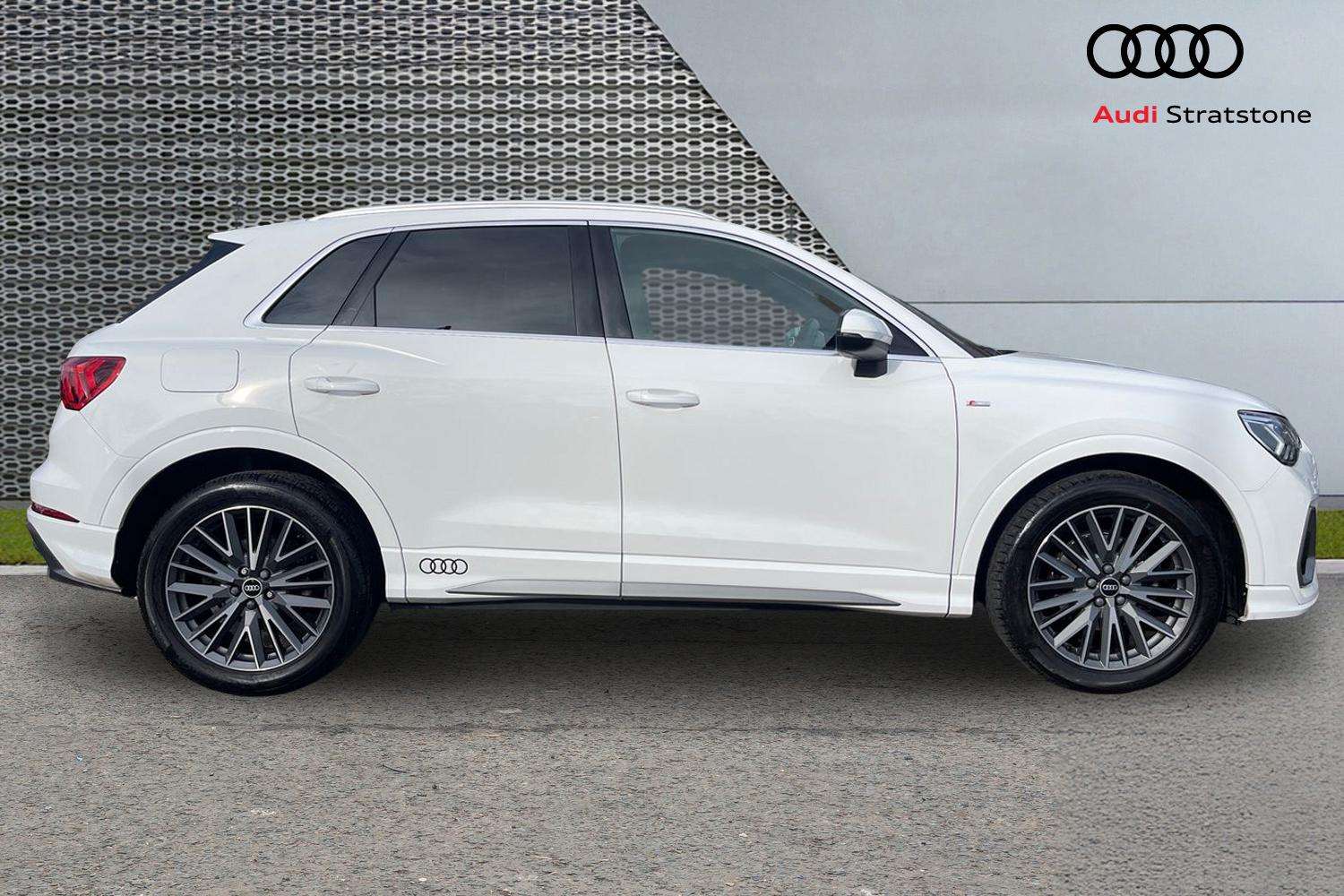 Used Audi Q3 2019 for sale - 77577283: Photo 4