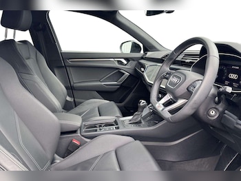 Used Audi Q3 2025 for sale - 77164486: Photo